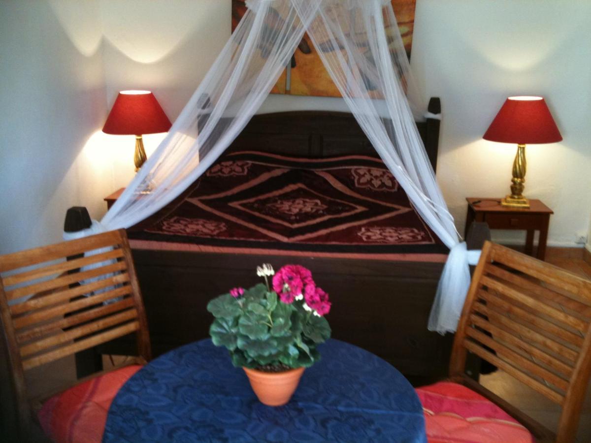 La Coccinelle Lejlighedshotel Île du Levant Eksteriør billede