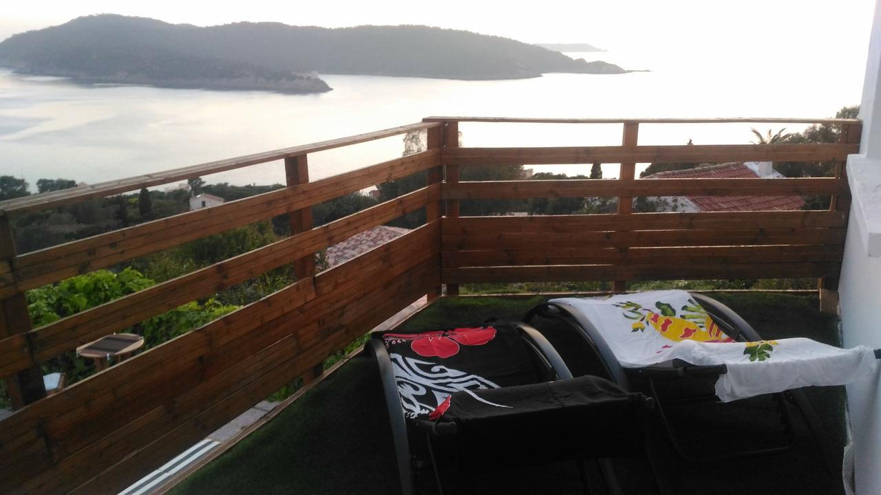 La Coccinelle Lejlighedshotel Île du Levant Eksteriør billede